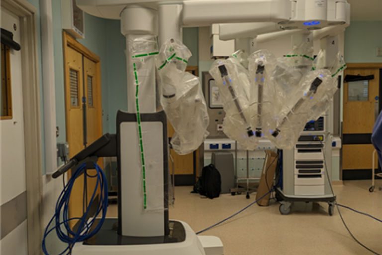The Da Vinci XI robot in clinical setting